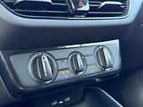 Škoda Fabia Selection 1,0 TSI 70 kW 5° MP - náhled 12