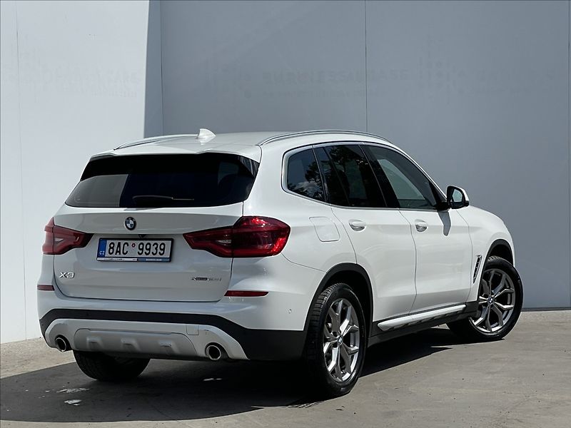 BMW X3 2,0 xDrive20i AT8 LED - fotka 3 z 22