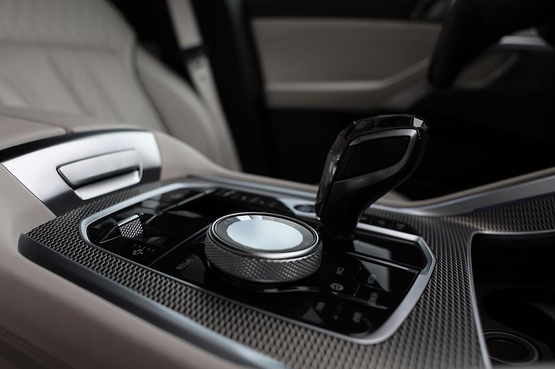 BMW X6 xDrive30d - fotka 21 z 23