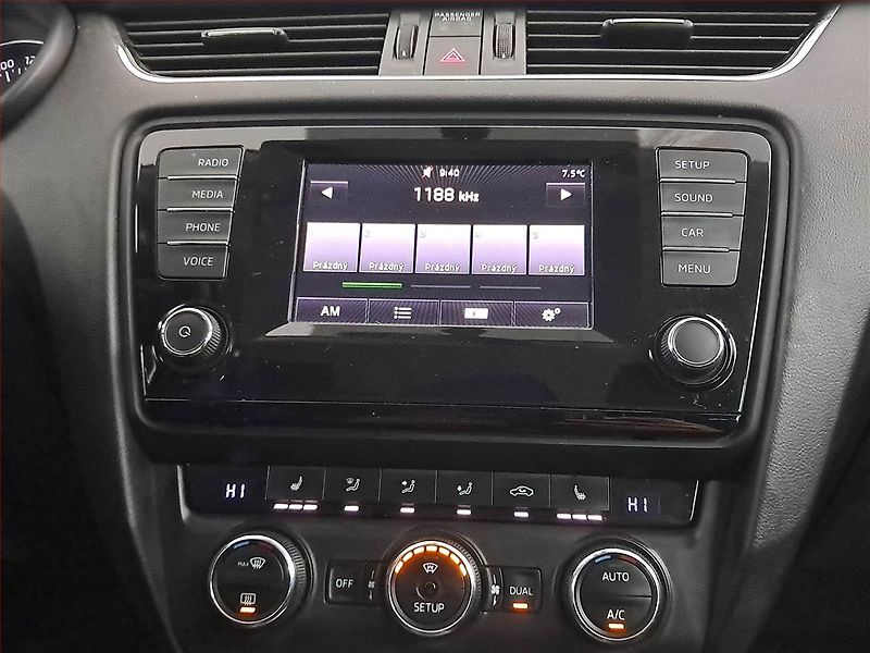 Škoda Octavia (2015) Elegance 2.0 TDI, 4X4 - fotka 12 z 19