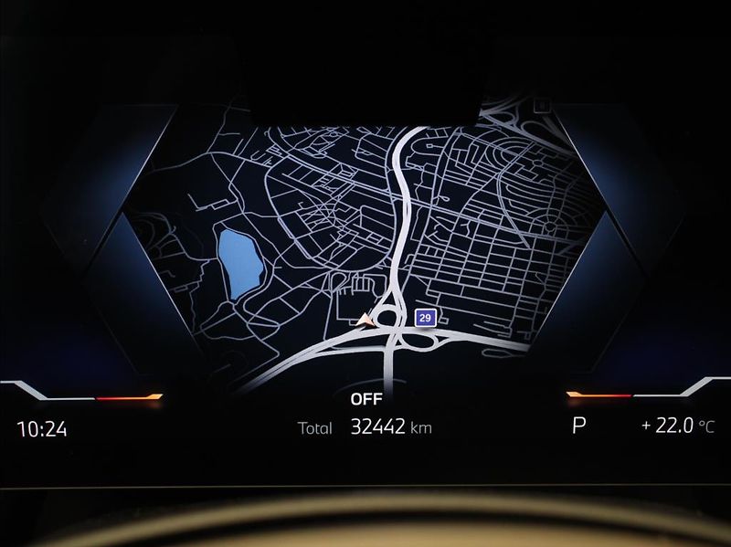 BMW iX 0,1 xDrive50 H/K 1.maj.ČR - fotka 32 z 32