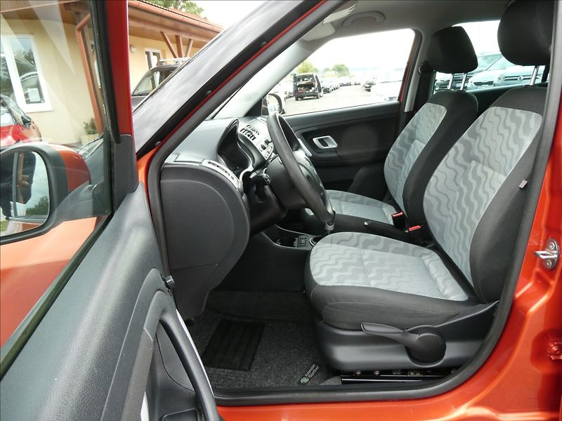 Škoda Fabia 1,4 i16V 1.MAJITEL,závěs,2xkol - fotka 20 z 48
