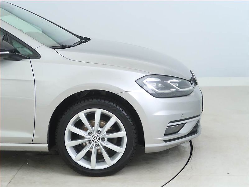 Volkswagen Golf (2019) Highline 1.0 TSI, Tempomat - fotka 14 z 18
