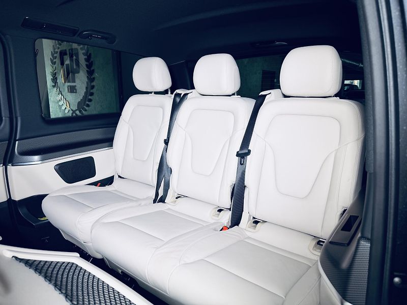 Mercedes-Benz Třídy V (2024) 300d*EXL*AMG*4M*NEZTOP*27.ZÁR - fotka 30 z 39
