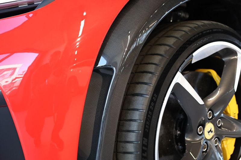 Ferrari Purosangue Lift, Karbon, Pano, Masáž - fotka 16 z 45