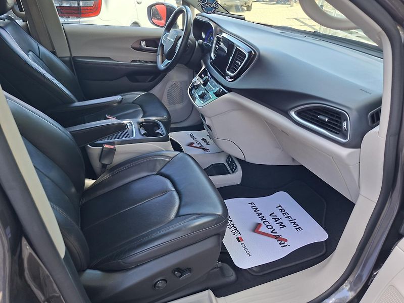 Chrysler Pacifica (2018) 3,6L,Top výbava, REZERVACE - fotka 10 z 44
