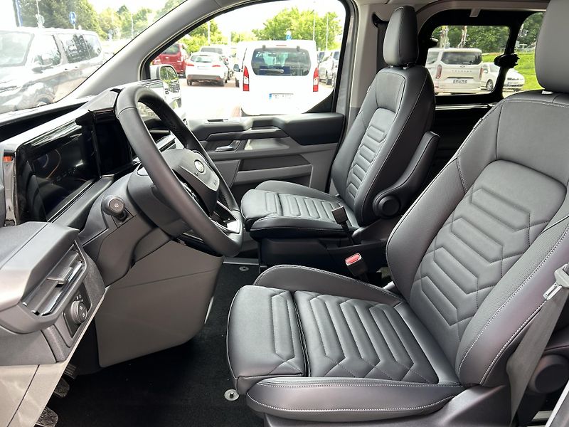 Ford Tourneo Custom Titanium L1 2.0 EcoBlue 110 kW - fotka 14 z 34