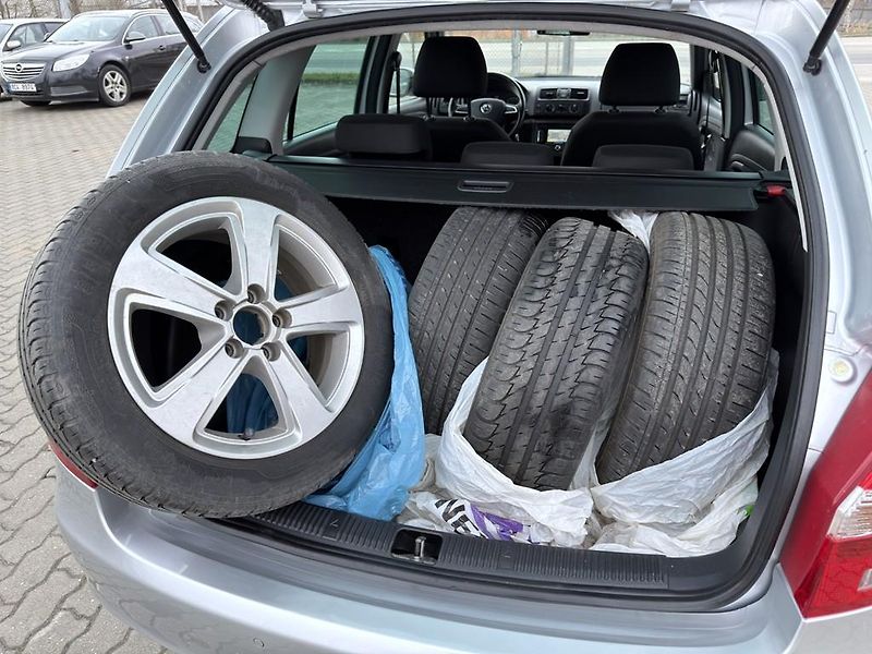 Škoda Fabia 1.2 TSI 63 kW navigace - fotka 10 z 19