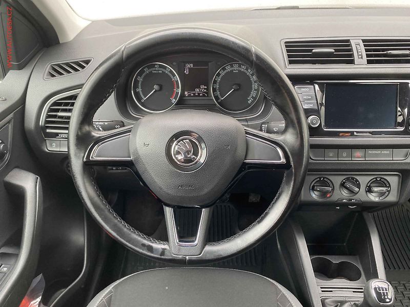 Škoda Fabia (2020) 1.0 TSi, 1.maj,ČR, Ambition - fotka 11 z 17