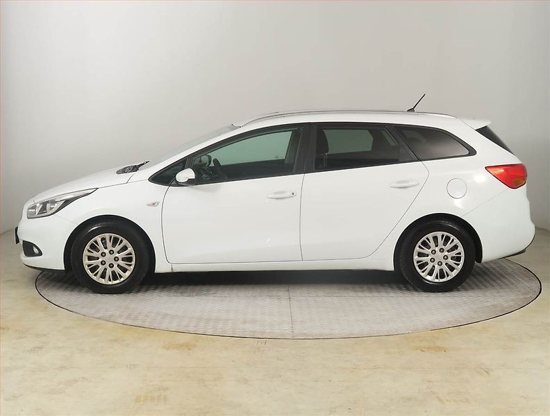 Kia Ceed (2013) 1.4 CVVT, ČR,1.maj, Serv.kniha - fotka 3 z 17