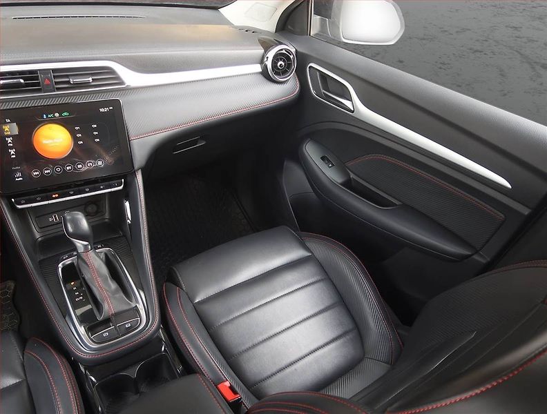 MG ZS (2023) Exclusive 1.0 Turbo, Automat - fotka 8 z 19