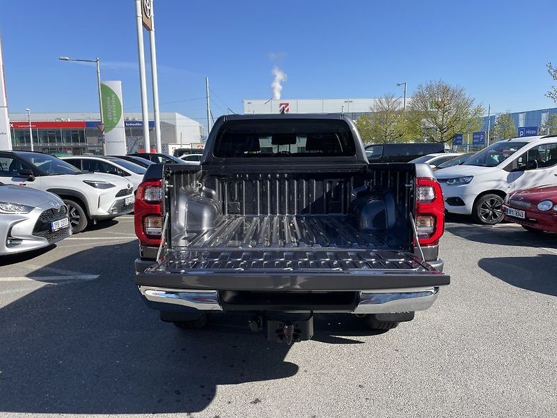 Toyota Hilux 2.8D Executive ODBĚR 3/2027 - fotka 5 z 30