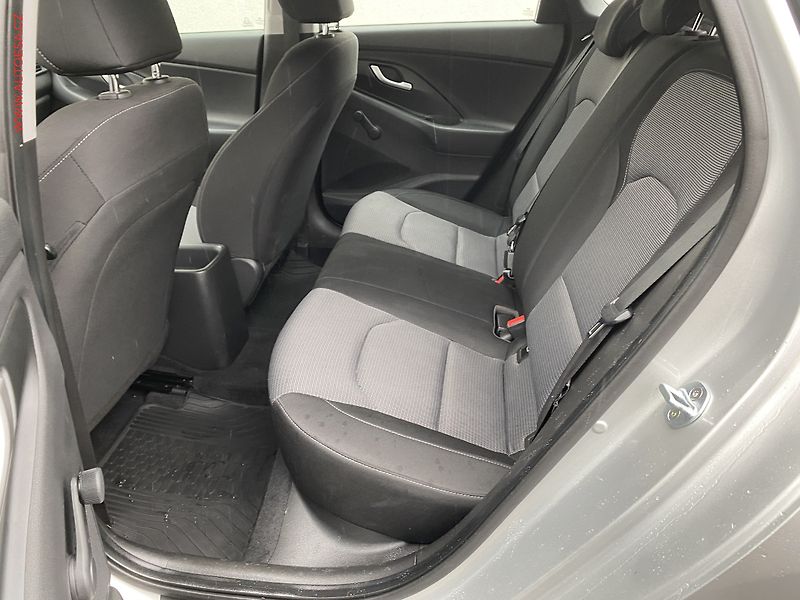 Hyundai i30 (2019) 1.4 CVVT, ČR, AC, park.asist - fotka 10 z 17