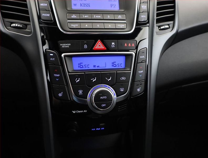 Hyundai i30 (2016) 1.6 GDI, ČR,1.maj, Serv.kniha - fotka 10 z 17