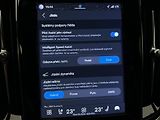 Volvo V60 T6 AWD DARK PLUS RECHARGE AUT - náhled 35