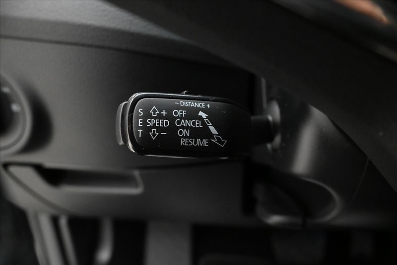 Škoda Superb 2,0 TDI 110 KW DSG STYLE Záruk - fotka 24 z 33