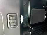 Land Rover Defender 3,0 110 D300 X-DYN HSE / SATIN - náhled 7