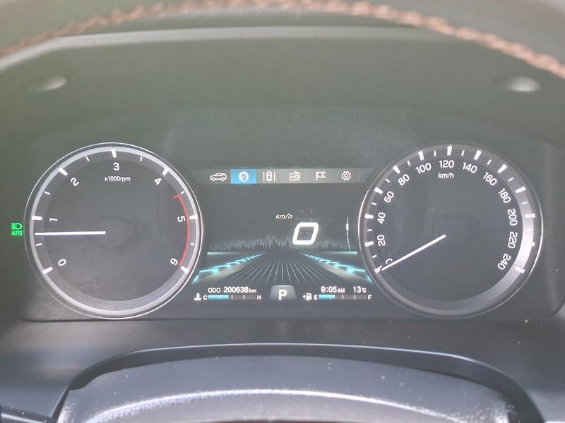 SsangYong Rexton (2018) 2.2D 133kW 4WD AT -NAVI-T.ZAŘ. - fotka 18 z 43
