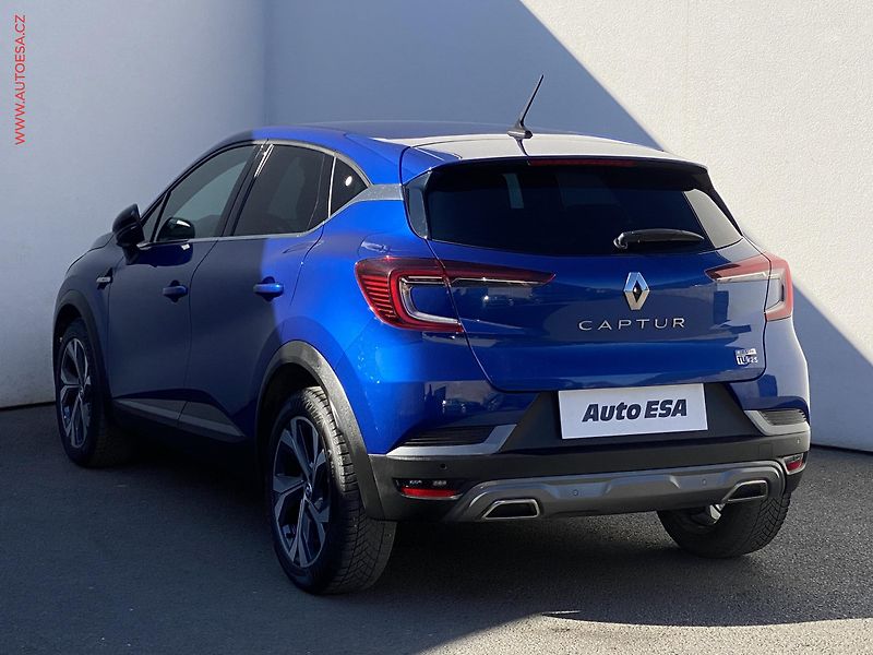 Renault Captur (2022) 1.3 TCe, ČR, RS Line, LED - fotka 6 z 19