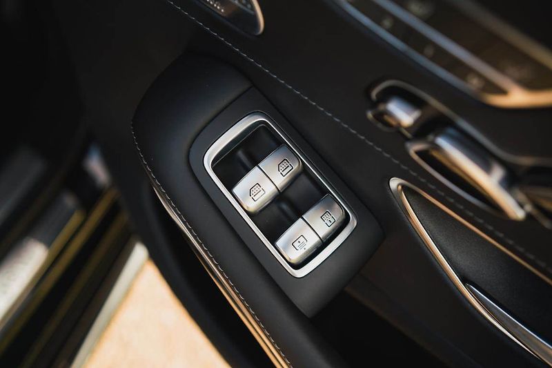 Mercedes-Benz Třídy S (2018) S 560 4MATIC L, S 560 4MATIC L - fotka 35 z 40