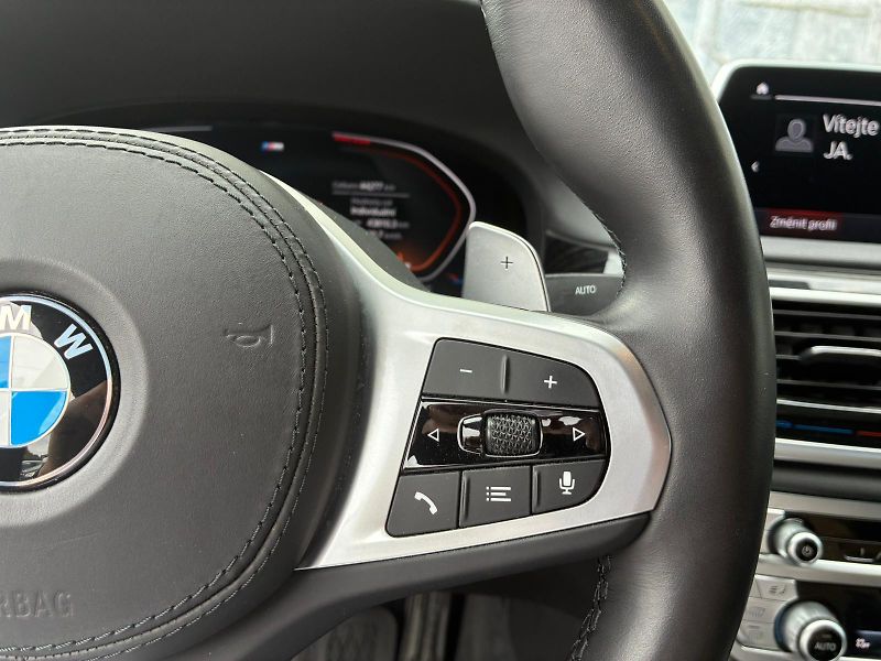 BMW Řada 7 (2020) 740i, 239KW, LONG, SOFT - fotka 33 z 44