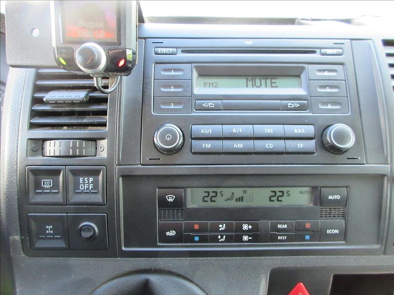 Volkswagen Caravelle 2,5 TDi 128Kw, 4x4, 7míst, Lon - fotka 19 z 30