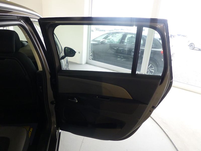 Citroën Grand C4 Picasso (2014) 1,6HDI*DIGI*NAVIGACE*ALU*7MIST - fotka 22 z 29