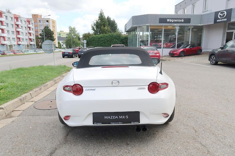 Mazda MX-5 1,5 G130 Centr-Line, kam.,NAVI - fotka 6 z 30