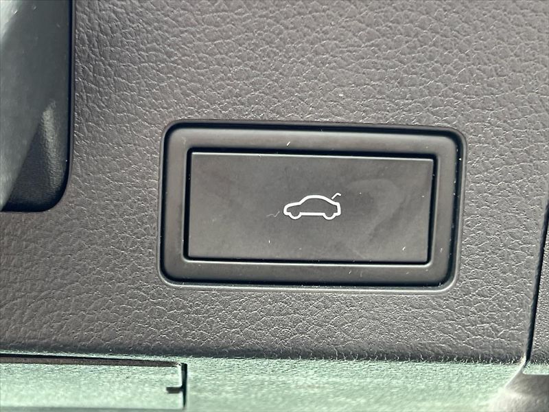 Volkswagen Arteon 2,0 TDi 110kW 7DSG R-line - fotka 26 z 29