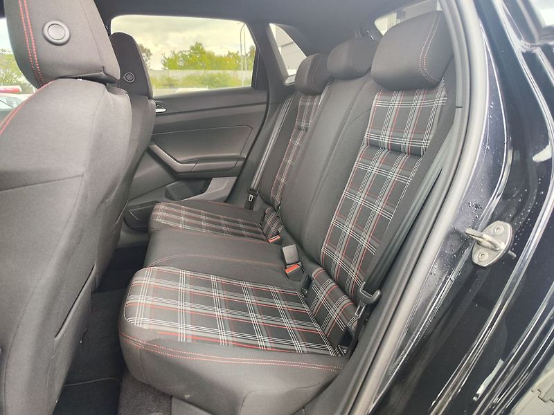 Volkswagen Polo 2.0 TSI/147kW GTI DSG - fotka 10 z 29
