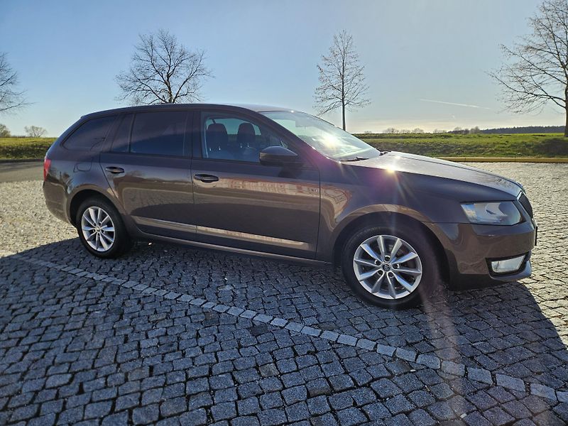 Škoda Octavia (2015) SUPER STAV, 81KW, SPLÁTKY  - fotka 5 z 23