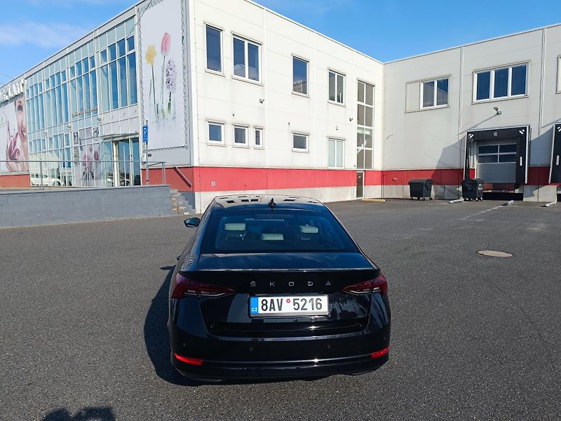Škoda Octavia (2021) 2,0TSI DSG STYLE 4x4 | ZÁRUKA - fotka 5 z 26
