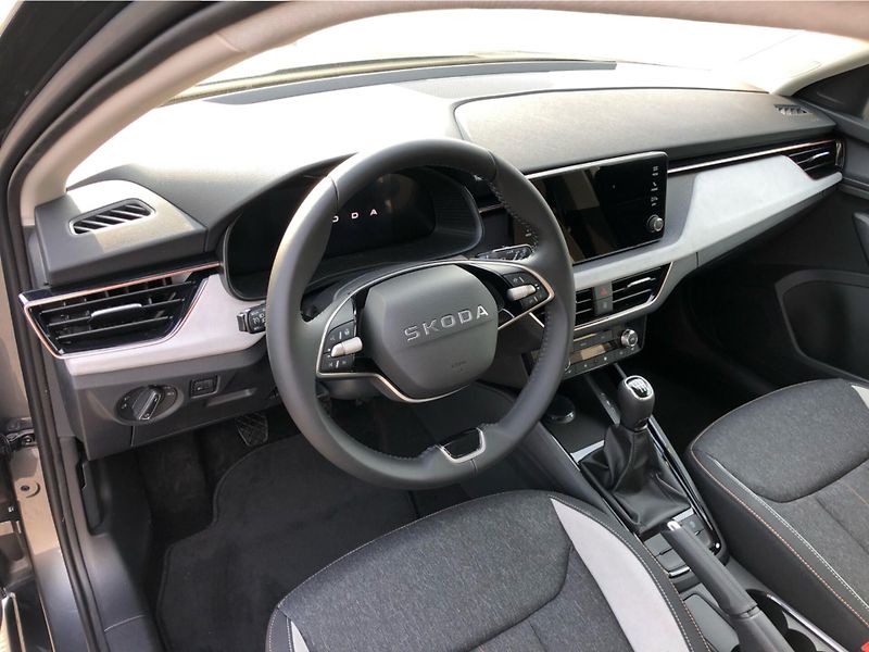 Škoda Scala 1,5 TSI - fotka 5 z 29