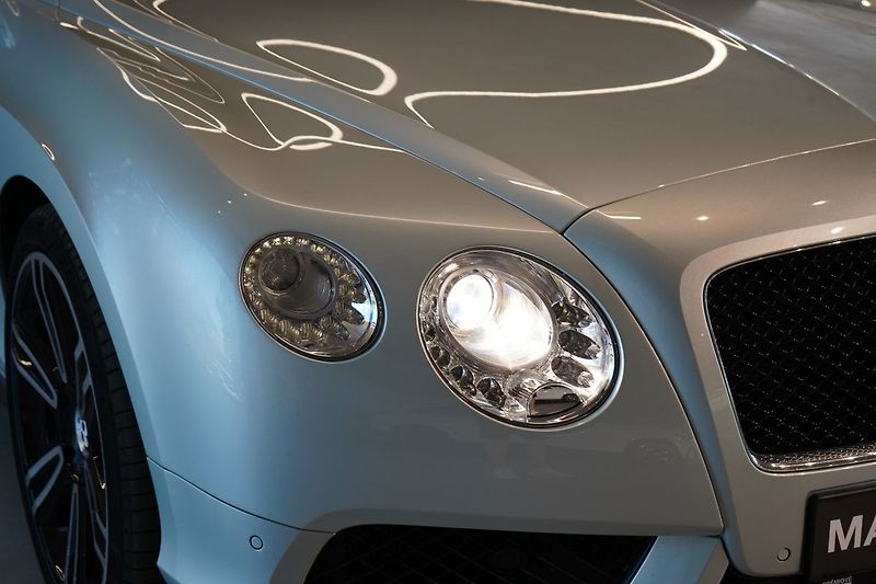 Bentley Continental GTC Mulliner, Masáže, Ventilace - fotka 17 z 52