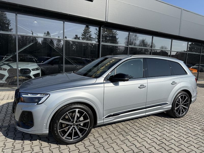 Audi Q7 (2025) 50TDI 210kW S-LINE 7MÍST NZN!! - fotka 4 z 57