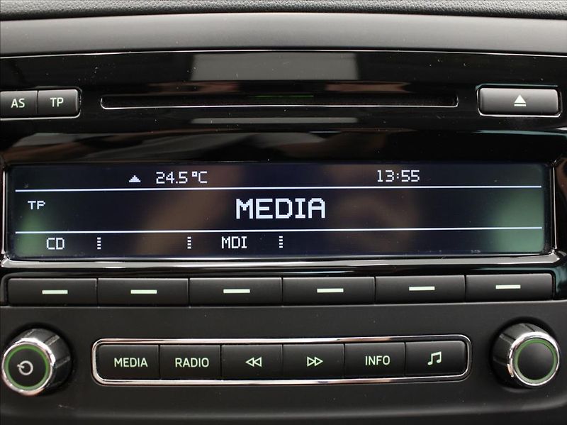 Škoda Rapid 1,2 TSi 63kW Fresh 1.maj.ČR - fotka 10 z 22