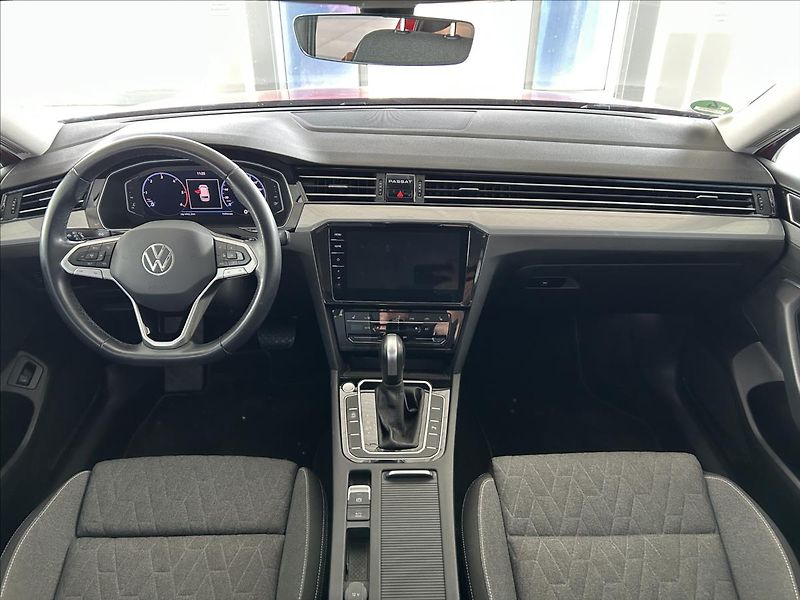 Volkswagen Passat 2,0   TDI 90kW,DSG,SERVISKA,AC - fotka 8 z 31