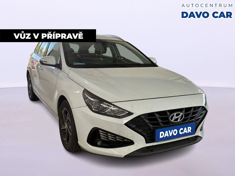 Hyundai i30 1,5 i Comfort Family CZ - fotka 2 z 12