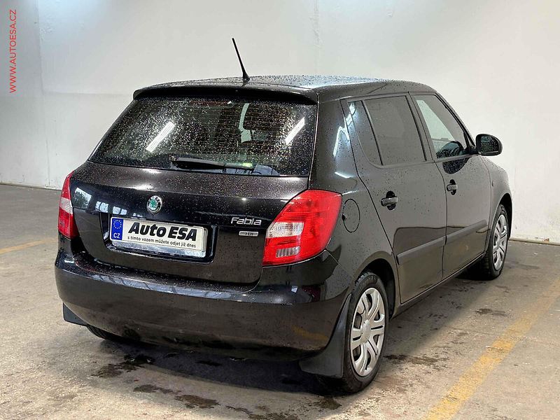 Škoda Fabia (2011) 1.6 TDI, autoAC - fotka 4 z 13