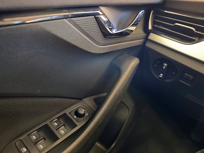 Škoda Scala (2020) 1.0 TSi Drive 125 Years - fotka 22 z 40