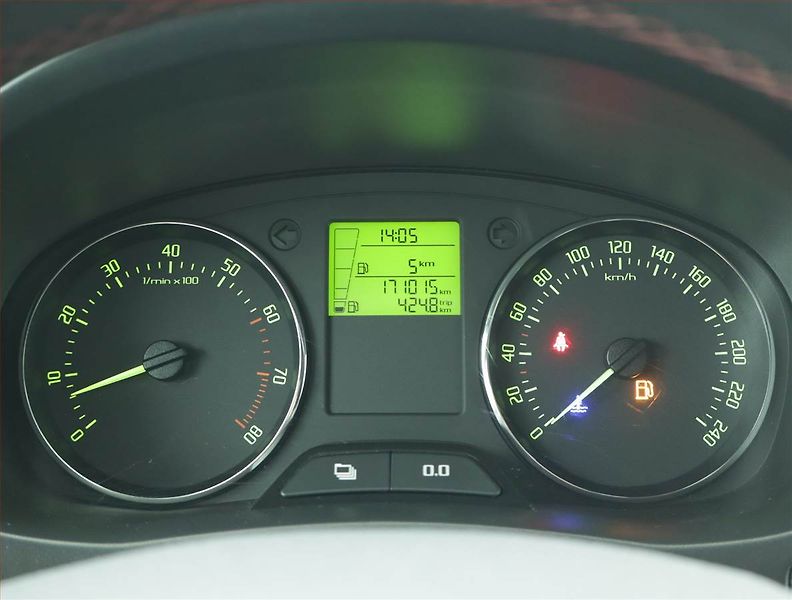 Škoda Fabia (2011) Monte Carlo 1.2 TSI - fotka 11 z 15