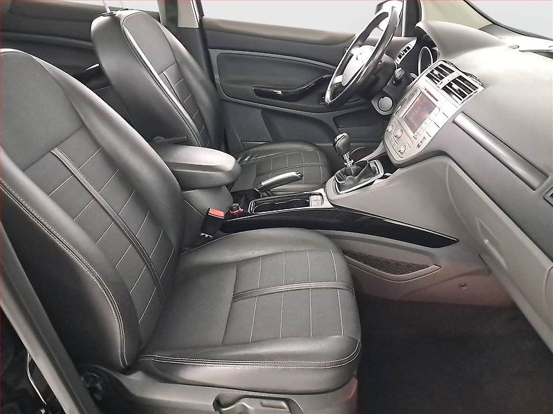 Ford Kuga (2012) 2.0 TDCi, 4X4, Navi, Tempomat - fotka 9 z 19