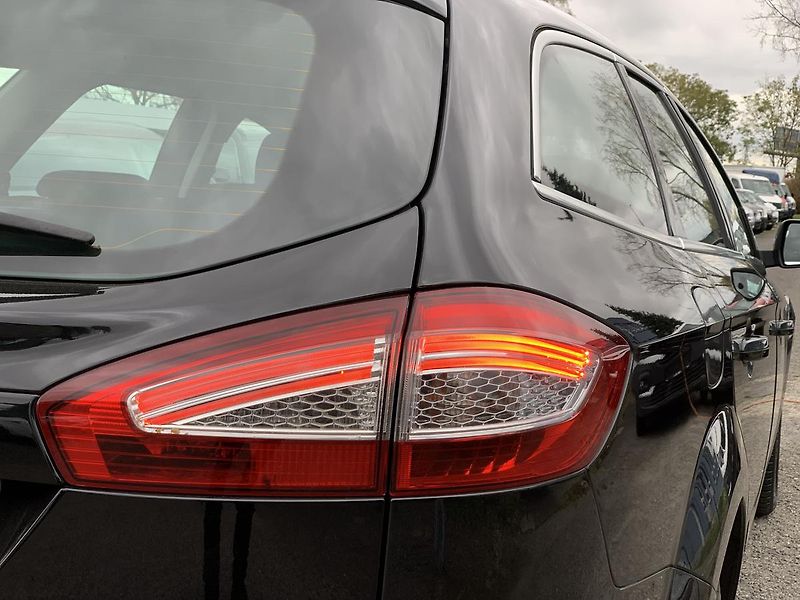 Ford Mondeo 2.0TDCi KLIMA ALU PŮVOD ČR - fotka 42 z 43
