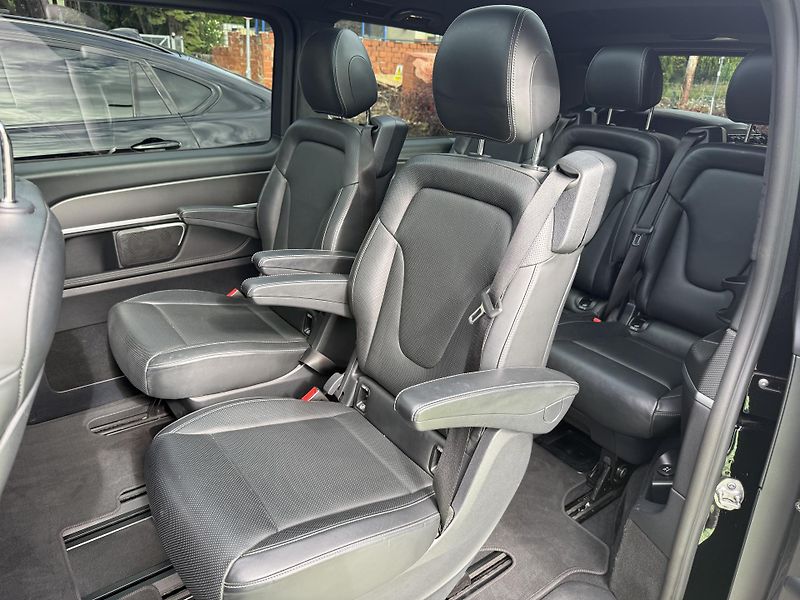 Mercedes-Benz Třídy V (2018) AMG V250 4MATIC  - fotka 11 z 27