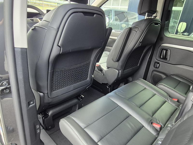 Peugeot Traveller (2026) Allure L3 2.2BlueHDi 180k EAT8 - fotka 13 z 29