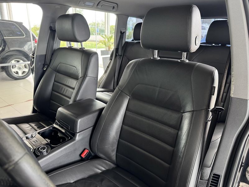Volkswagen Touareg - fotka 15 z 37