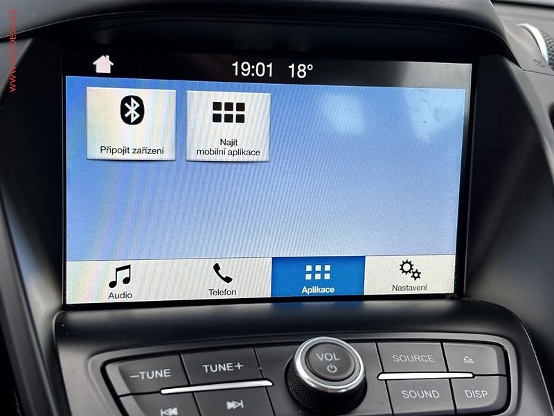 Ford Kuga (2019) 1.5EB, Bixen, navi, park - fotka 16 z 17