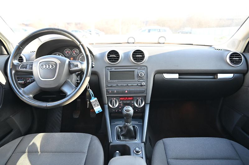 Audi A3 1.4TFSI 92KW Rezervace 6/2011 - fotka 10 z 31