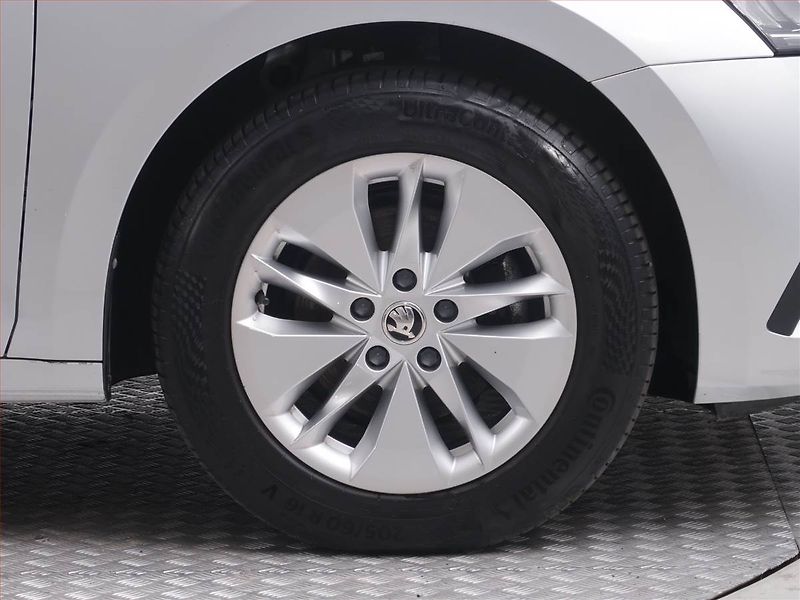 Škoda Octavia (2022) Ambition 2.0 TDI, ČR,1.maj - fotka 14 z 21