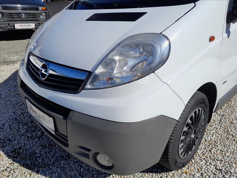 Opel Vivaro 2.0 CDTI  9.MÍST - fotka 12 z 44